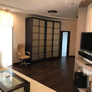 Cozy In A New Building Close To The Downtown Киев